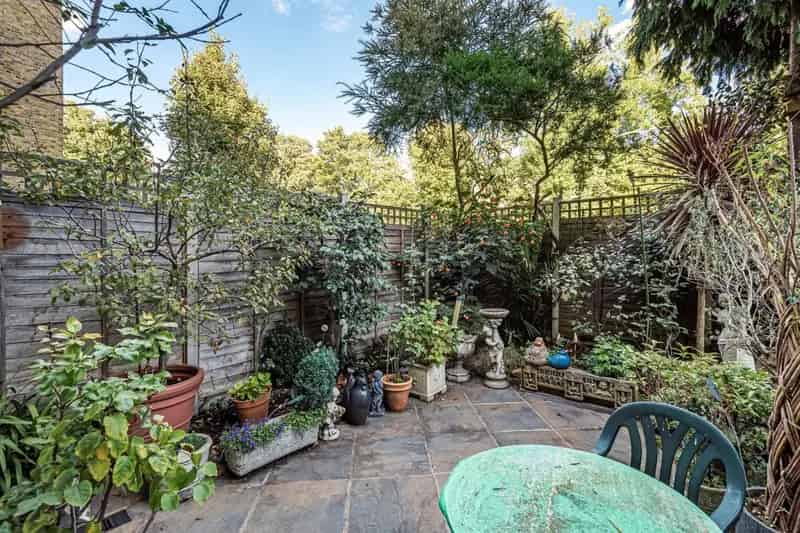 3 Bedroom Duplex Maisonette Shepherds Bush  Near Westfield