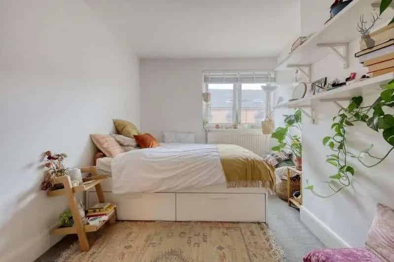 3 Bed Flat for Sale near Victoria Park