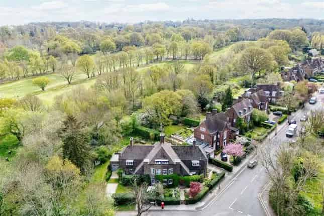 5 Bedroom Grade II Listed House Hampstead Garden Suburb