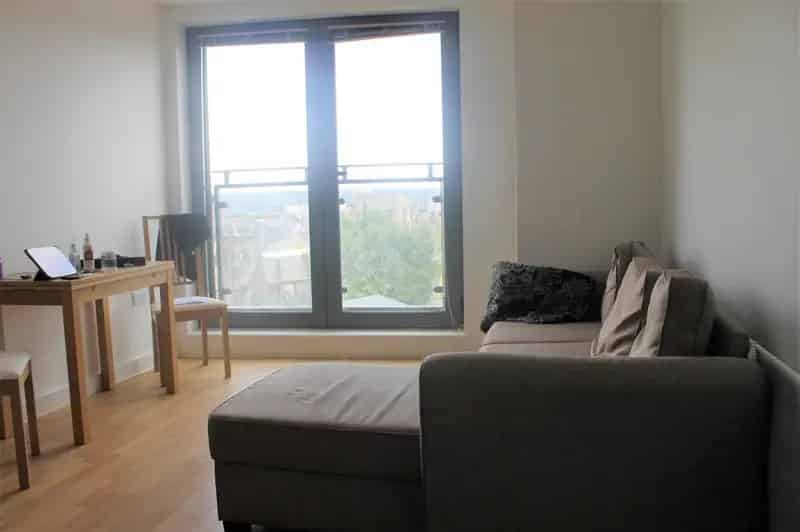 1 Bedroom Duplex Apartment To Let - Excellent Transport Links