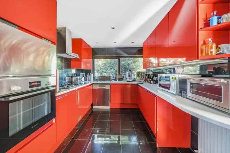 Four Bedroom House Near Coolhurst Tennis Club Highgate