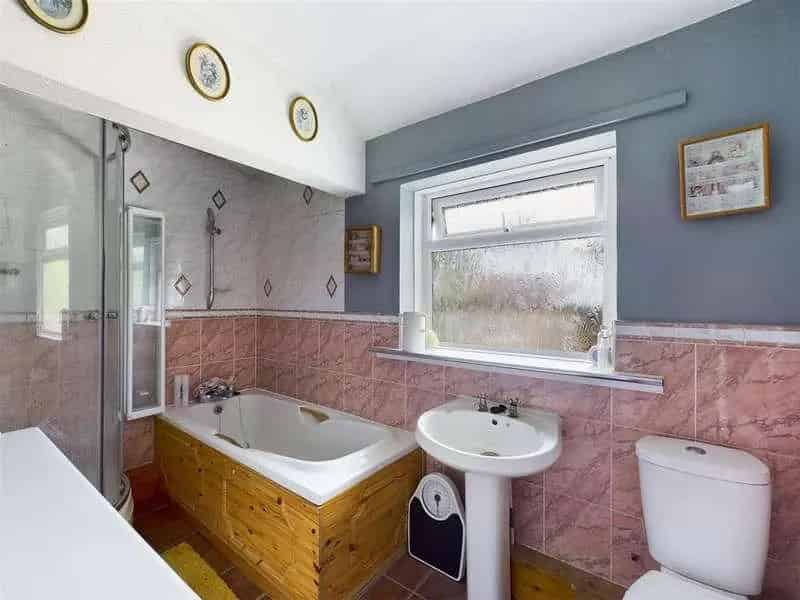 5 6 Bedroom House for Sale Large Family Home 3 Reception Rooms