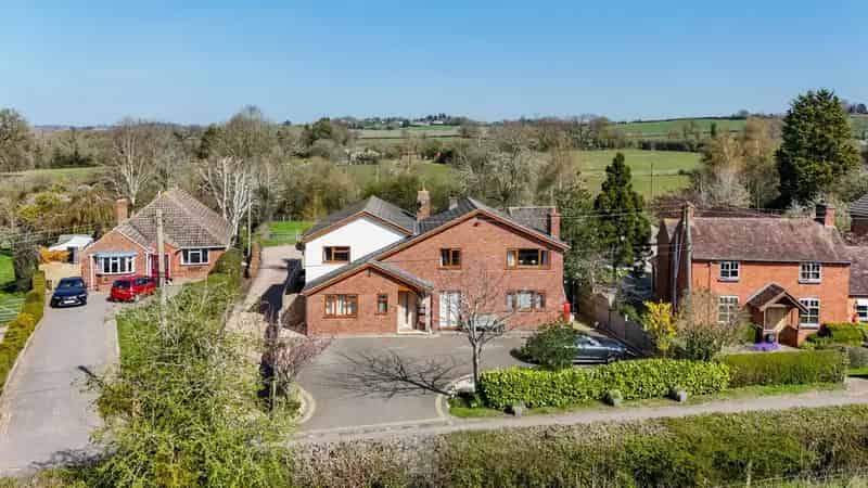 4 Bedroom Detached House Kempsey Worcestershire