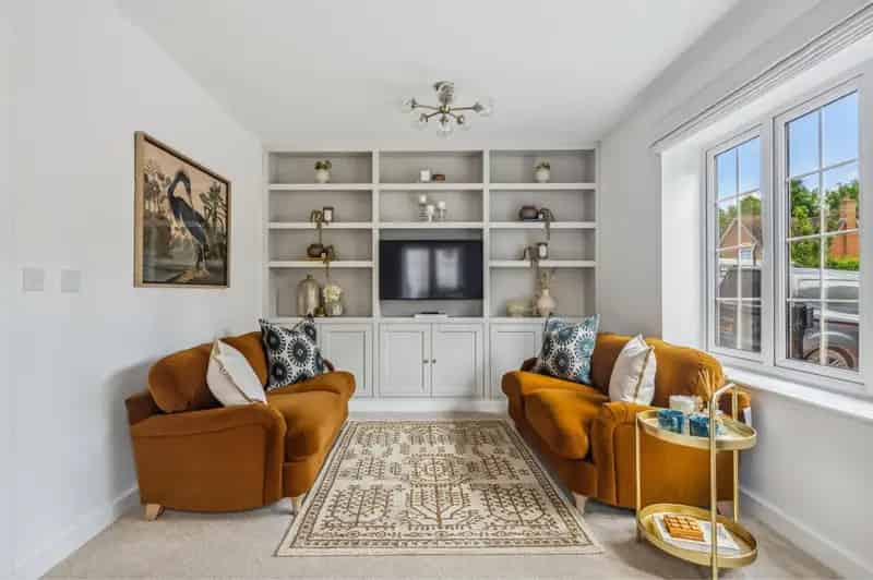 4 Bedroom Link Detached House for Sale in Gomshall
