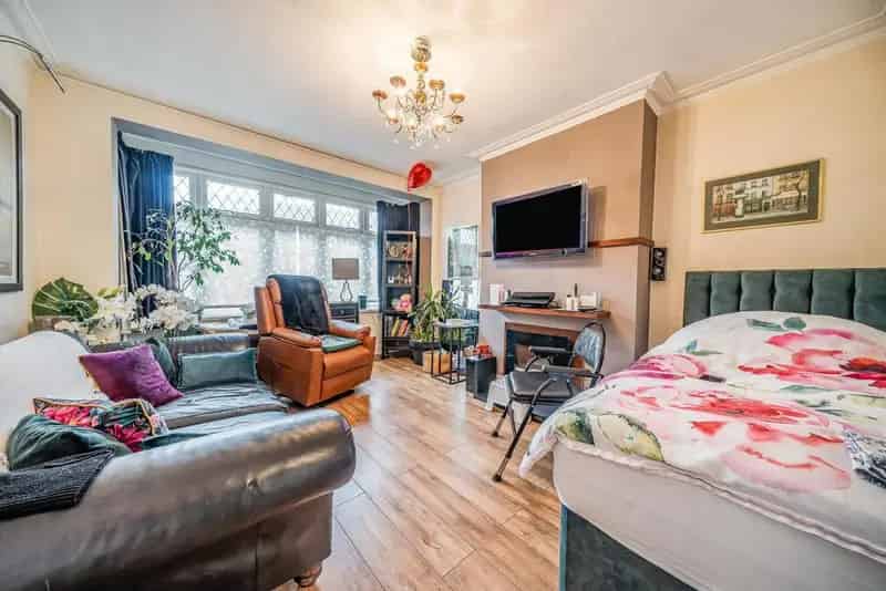 Three Bedroom Family Home Extended Garden
