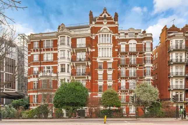Flat for sale in Knightsbridge, London SW1X
