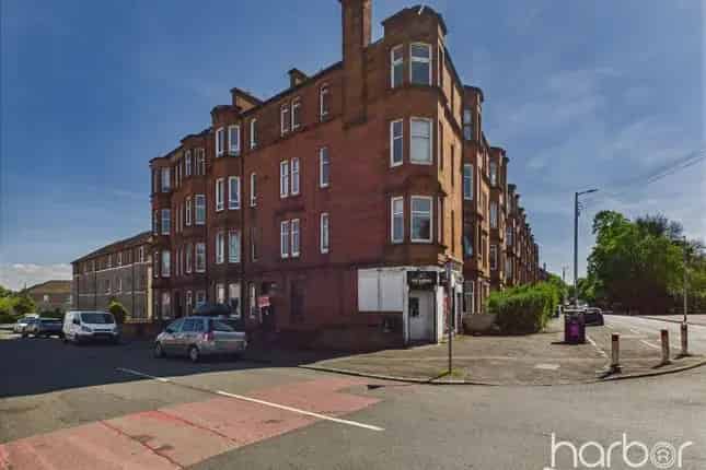 Top Floor Flat in Tollcross Glasgow