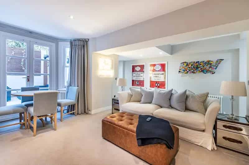 2 Bedroom Flat for Sale in Kensington