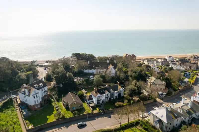 5 Bedroom Semi Detached House Sandgate Kent