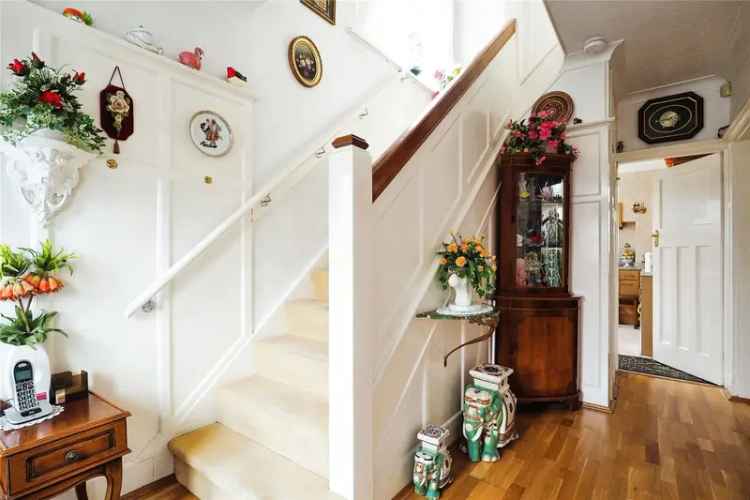 House For Sale in Wollaton Road, Nottingham, England