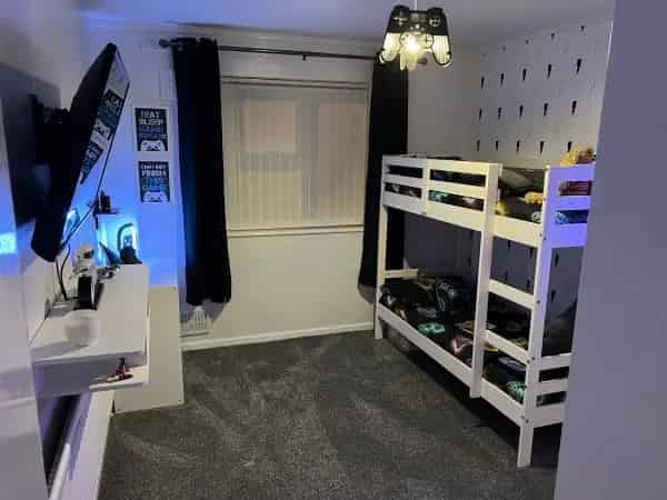 Ground Floor Property with New Kitchen Bathroom and Garden