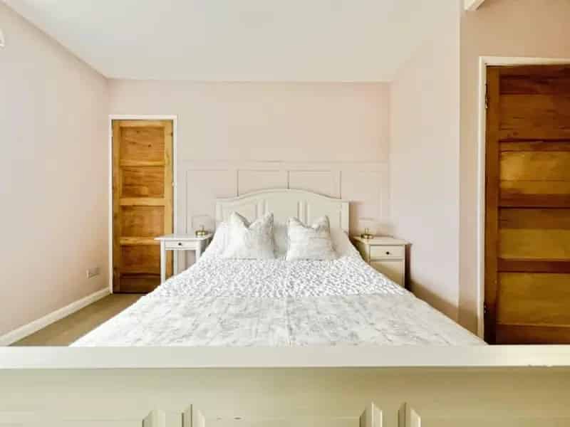 3 Bed Cottage for Sale Near Vineyard