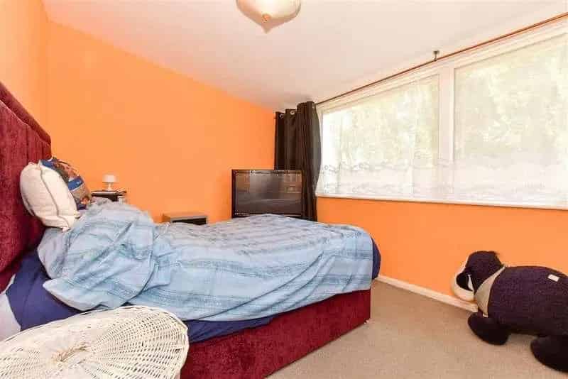 3 Bed House for Sale Near Schools and Transport Links
