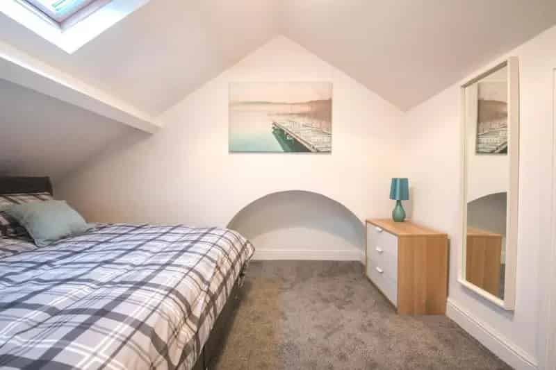 House Share Rooms Near Bramley Park En-suite Bills Included Zero Deposit