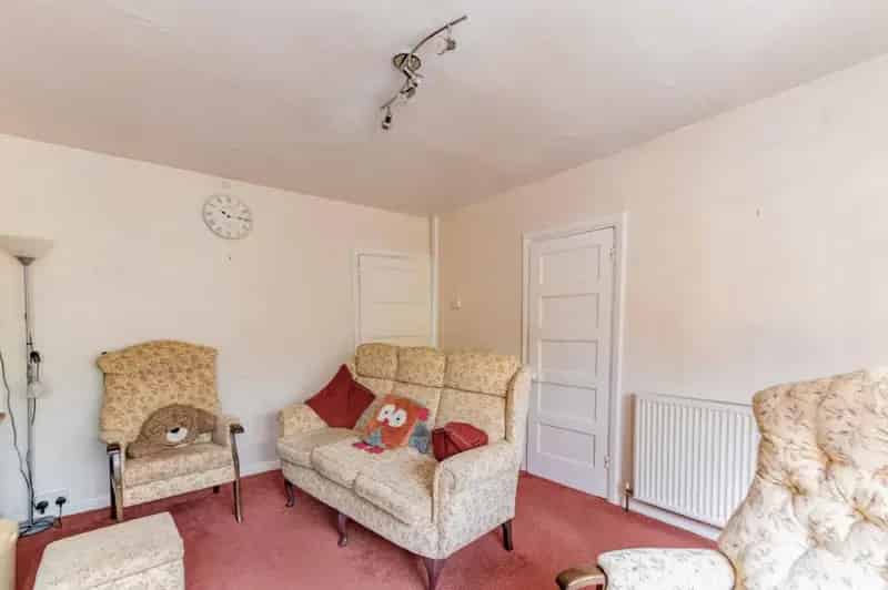 3 Bedroom Terraced House for Sale No Onward Chain