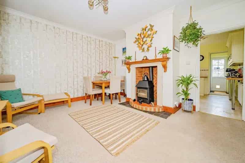Charming 4-Bedroom Victorian Home Boxmoor