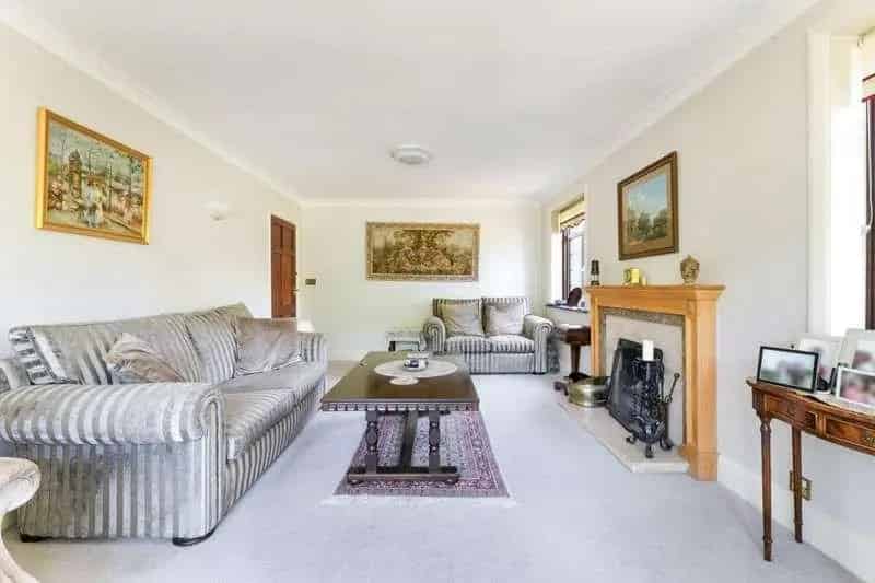 4 Bed Detached House for Sale Tadworth