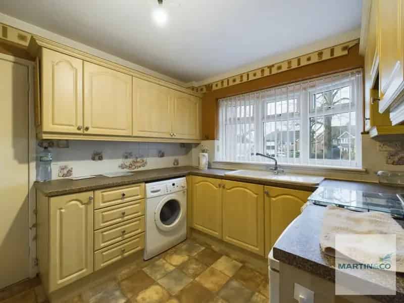 4 Bedroom Detached House For Sale in Tamworth