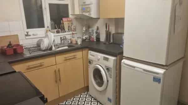 Ground Floor Flat Near High Street and Station Pets Allowed