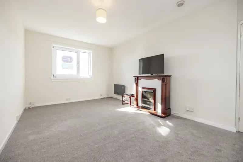 Newly Decorated One Bedroom Flat Near RGU