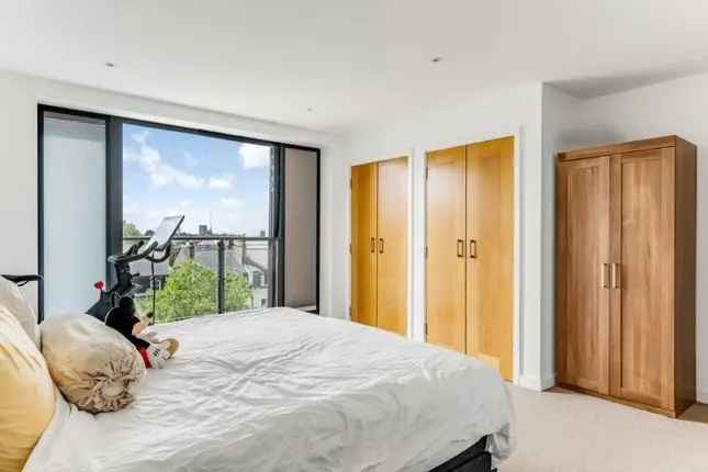 Flat to rent in Maida Vale, Maida Vale W9