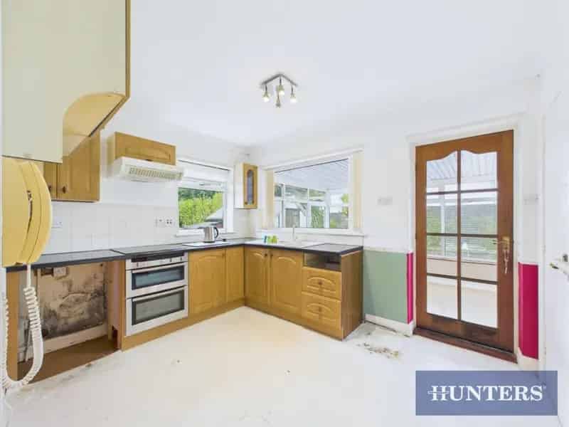 2 bedroom Bungalow
 For Sale 
Total Size: 769 SQ FT