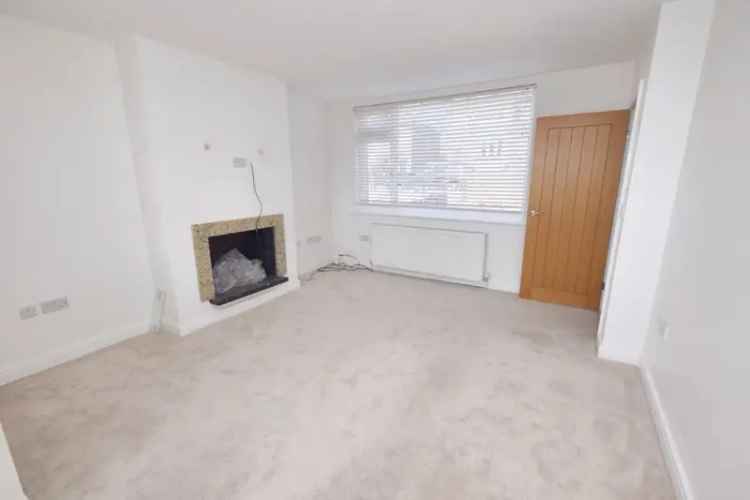 House For Sale in Leeds, England