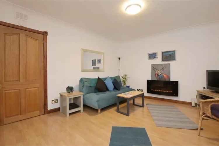 2 Bed Flat - Others with 1 Reception Room