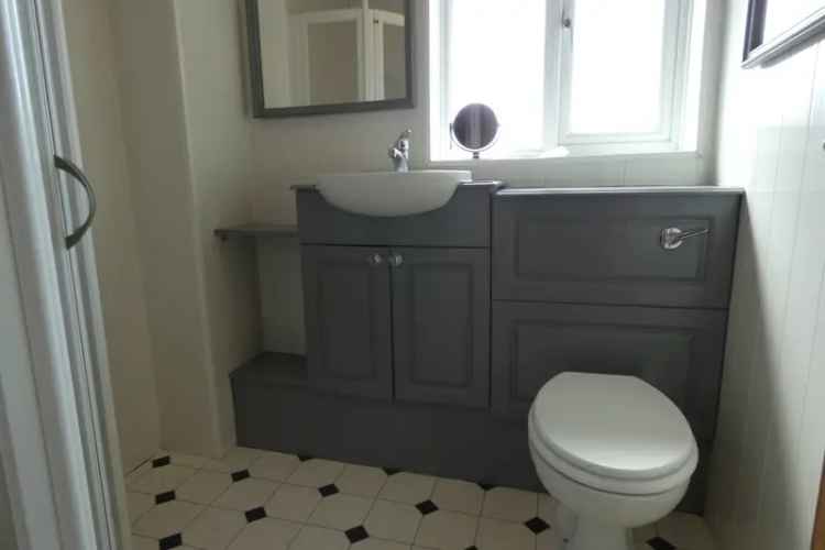 Two Bedroom House for Over 55s with River Views