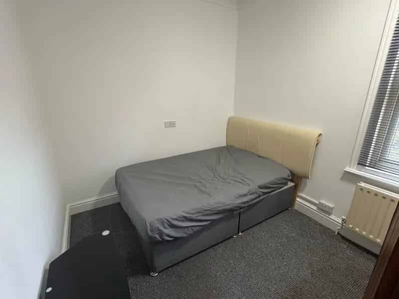 Double Room House Share En Suite Bills Included Parking