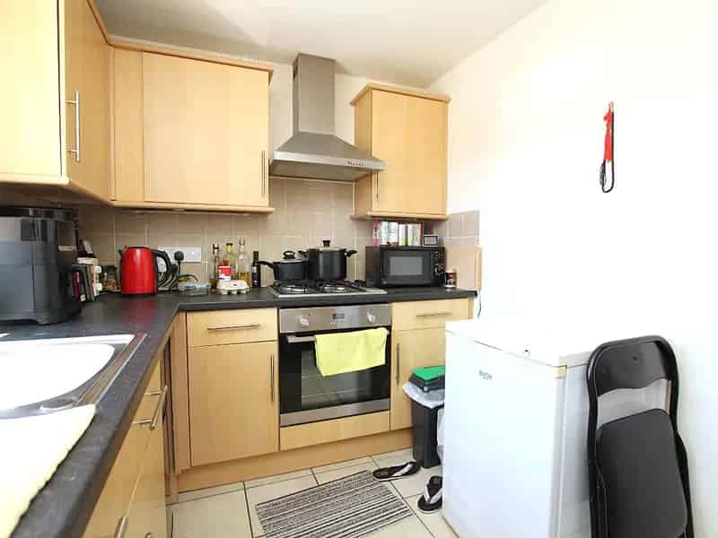 1 Bed Flat for Sale - No Forward Chain