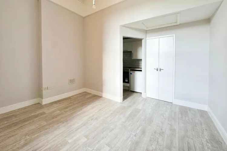 One Bedroom Flat Cheltenham Lansdown Crescent