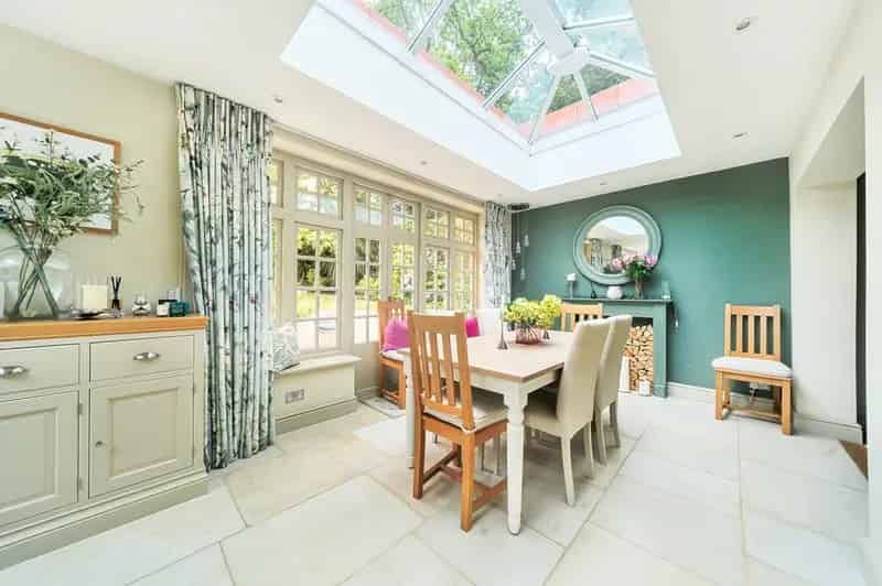 3 Bedroom Detached House for Sale in Haslemere