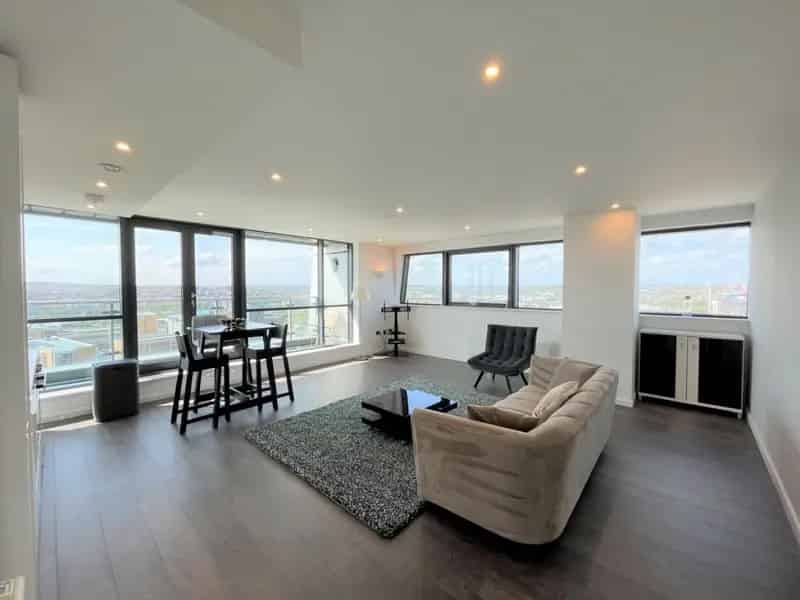 2 Bedroom Flat To Rent