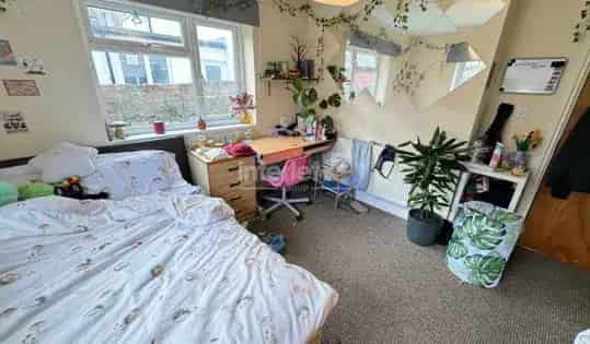8 Bedroom House Cardiff Student Accommodation July 2025