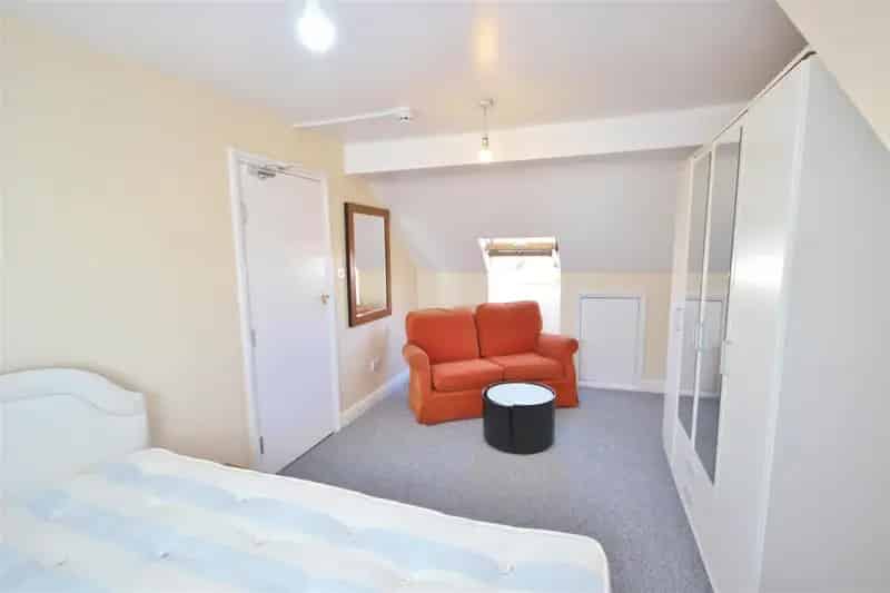 1 bedroom Flat
 To Let