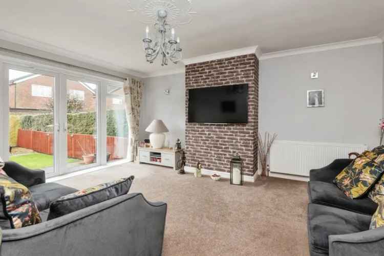Three Bedroom Dormer Bungalow Near The Springs Shopping Centre