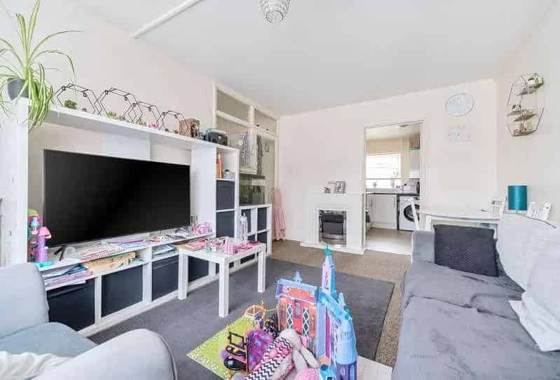 2 Bed Flat for Sale Southey Court