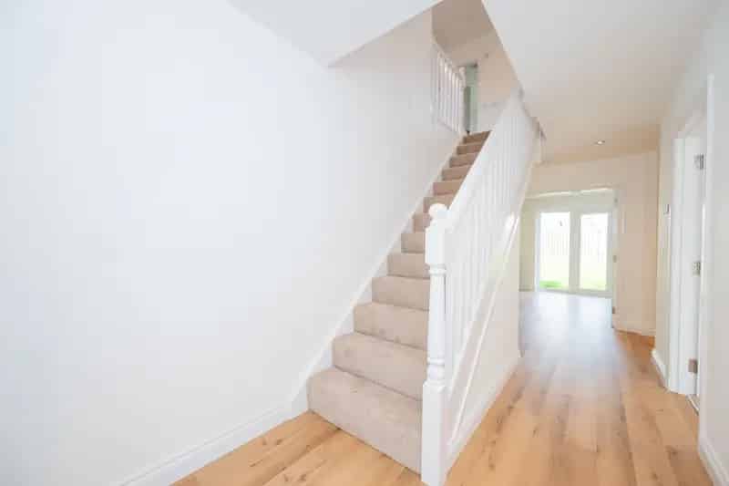 The Roslin 5-Bedroom Family Home