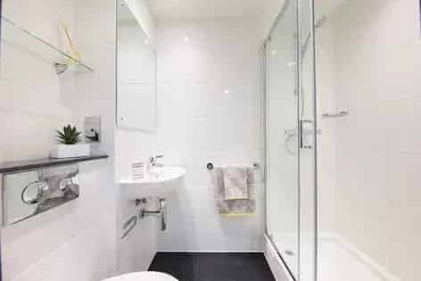 77m² 1 Room Flat Cardiff Student Accommodation