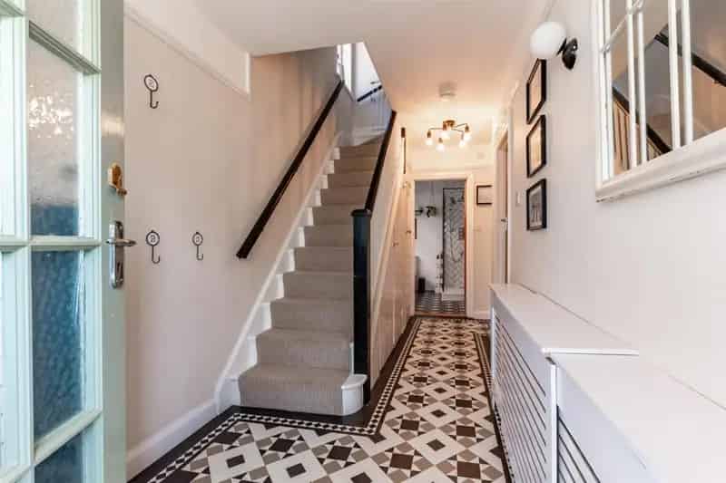 4 Bedroom Semi-Detached House for Sale in Bath