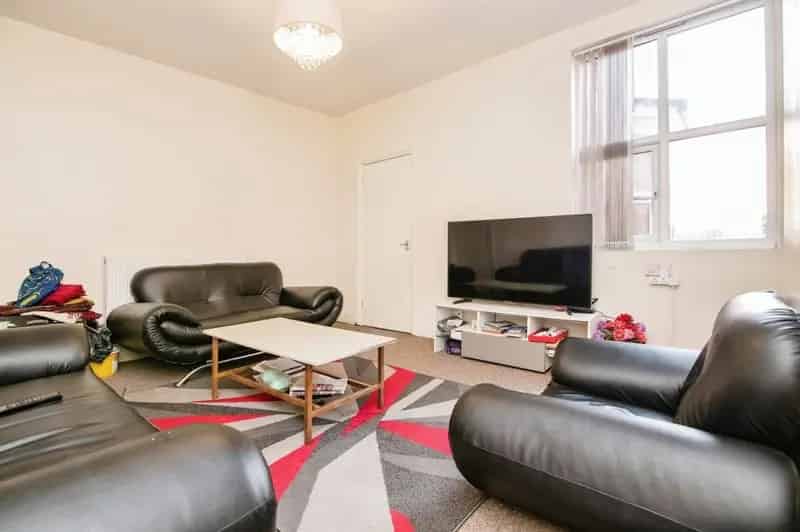 3 Bed House Smethwick Near Train Station Ideal for Investors and First Time Buyers