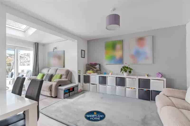 5 Bedroom Semi Detached House to Rent