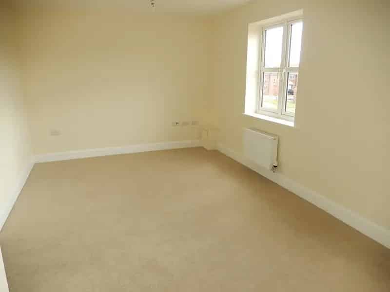 2 Bedroom Flat To Rent Available August 17 2025