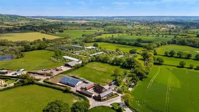 Clyst William Cross Farmhouse: 2.5 Acres, Outbuildings & Holiday Let