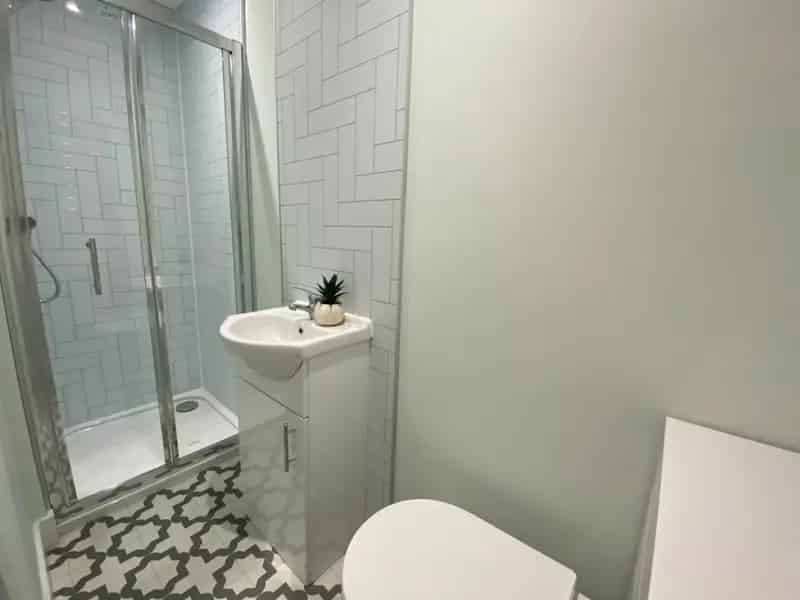1 Bedroom Flat To Rent Available May 19 2025