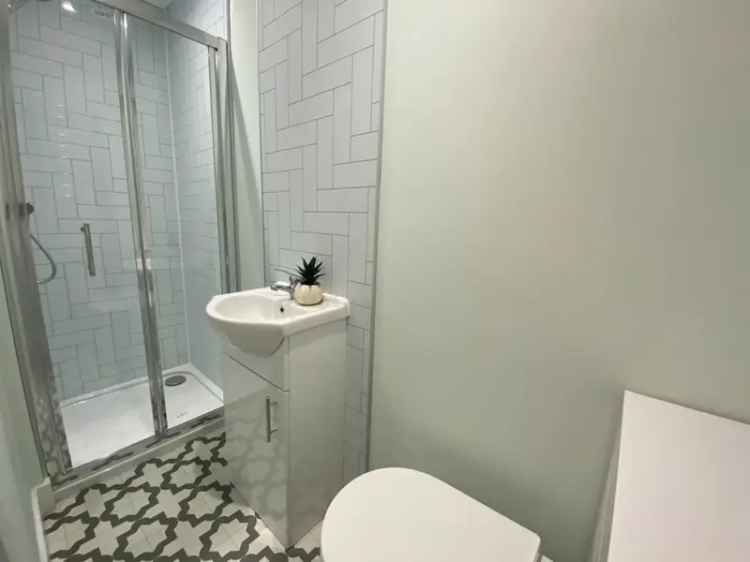 1 Bedroom Flat To Rent Available May 19 2025