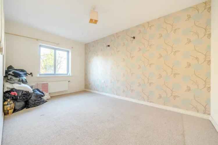 Three Bedroom Semi-Detached House Rooksdown