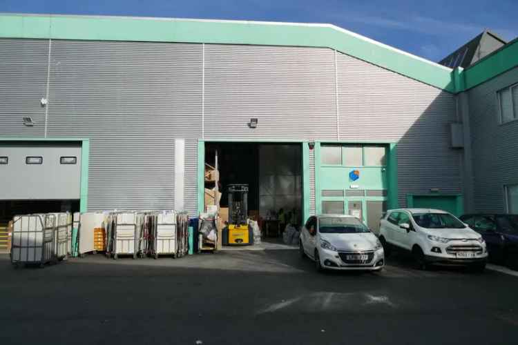 Modern Industrial Unit To Let