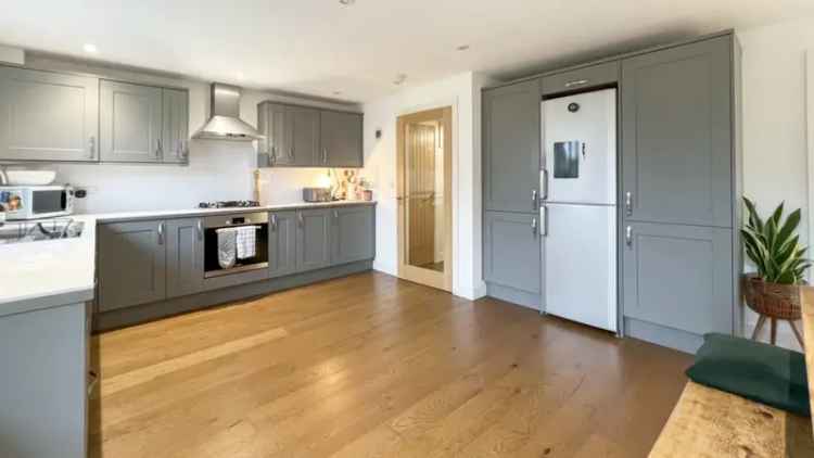 4 Bedroom Detached House For Sale Warminster